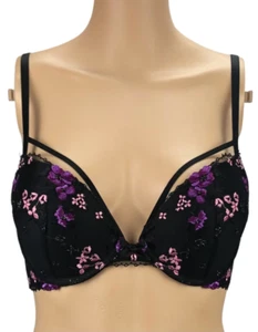 VICTORIA'S SECRET VERY SEXY FLORAL LACE EMBROIDERED CRYSTAL PUSH UP BRA 32D NWT - Picture 1 of 2