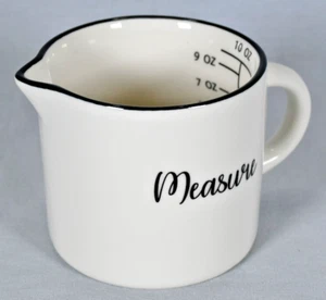 Magnolia Home 10 Unzen Keramik Messbecher weiß mit schwarzem Rand - Bild 1 von 8
