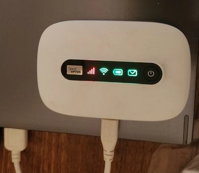 Huawei Optus wifi mini modem - image 1 of 3