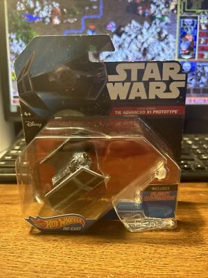 HOT WHEELS СЕРИЯ STAR WARS STARSHIP DARTH VADER'S TIE ADVANCED X1 Proto - Изображение 1 из 4