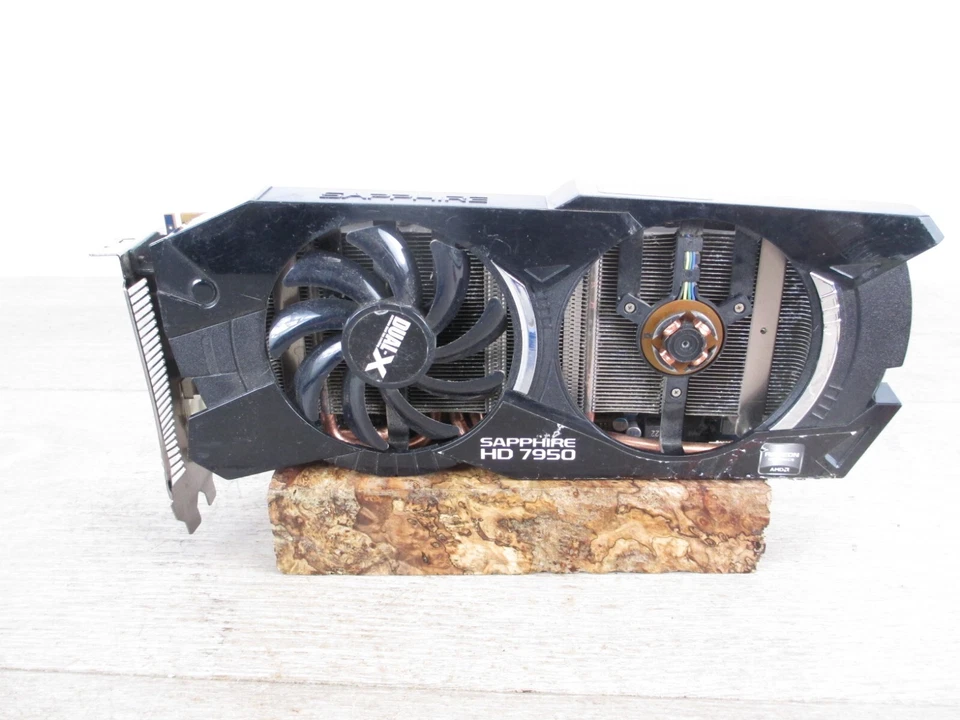 Sapphire AMD Radeon HD7950 X-Dual 3G, 3GB GDDR5 Graphics Card Parts or Repair - Image 1 of 4