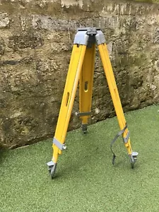 Trépied Tripode SOKKISHA Japan En Bois Peint Jaune Et Aluminium Vintage Année 80 - Imagen 1 de 11