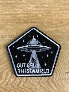 Platillo Volador Fuera de Este Mundo Hierro en Parche Alien Hierro en Parche Costura en Parche - Imagen 1 de 2