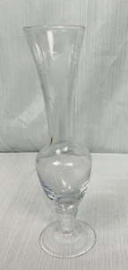 Jarrón acampanado estampado floral grabado 8", vidrio - Imagen 1 de 9