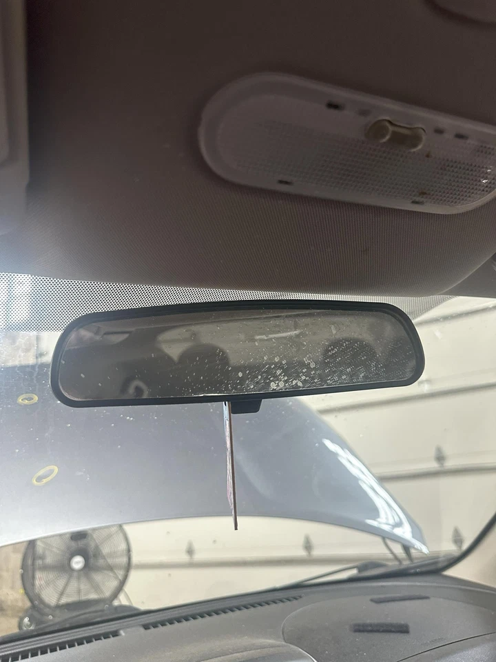 Espejo retrovisor interior delantero central usado se adapta a: Nissan Versa 2016 centro delantero Foto 1 de 4