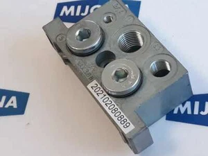 BOSCH 1825503951 Válvula neumática Conexión Bloque Adaptador 3,8Nm new old stock - Imagen 1 de 5