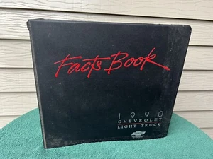 1990 Chevy Chevrolet Dealer's Light Truck Facts Book Complete Nice - Bild 1 von 12