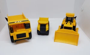 Lote de 3 vehículos de construcción Caterpillar CAT - Imagen 1 de 12