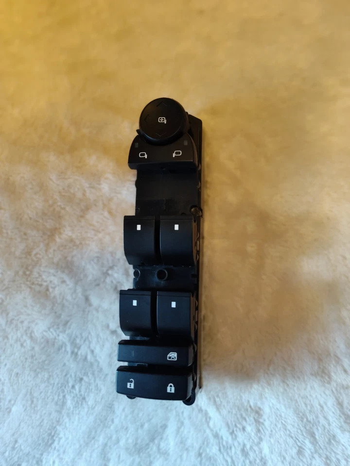 Interruptor de ventana de puerta principal GM delantero izquierdo Chevrolet Silverado 2007-2014, Tahoe, ✓✓ Foto 1 de 4