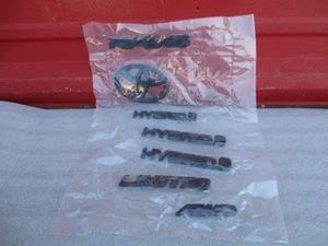 Overlays NEW 2019-2025 Toyota Rav4 XLE AWD Hybrid Matte Blackout Emblems Kits - Picture 1 of 7