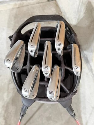 TaylorMade P770 4-PW Right Hand Iron Set Custom MitsubishiChemicalMMTTX105 Shaft - Image 1 of 4