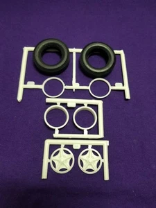 2 - FRONT DAYTON WHEELS TIRES from Diamond REO Truck Tractor 1:25 AMT Model Kit - Picture 1 of 12