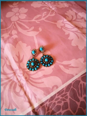 Pendenti Di Bronzo Con Pietra Turchese Per Uso O, Regalo San - Immagine 1 di 3