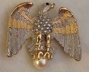 EAGLE PIN GOLD CRYSTAL PEARL Small PATRIOT MILITARY USA SCOUT  DAR BROOCH