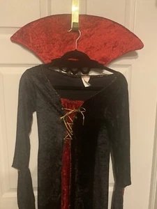 Fun World Gothic Vampire Victorian Vampiress Costume Child Size Large 12-14 - Picture 1 of 5