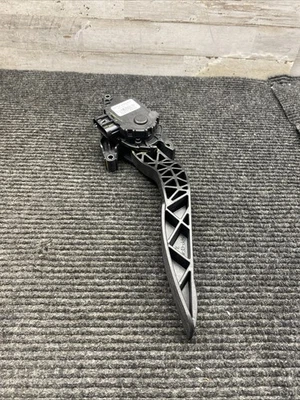 Pedal acelerador genuino GM 84024926 Foto 1 de 4