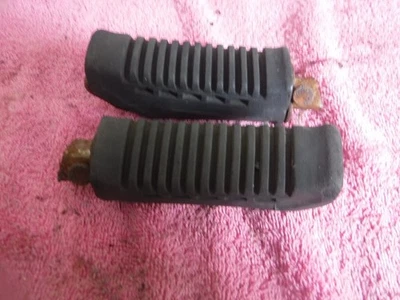 Suzuki GS400E 500E? Reposapiés trasero genuino estriberas de pedal Foto 1 de 2