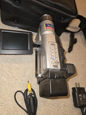 JVC Super VHS 600X Digital Zoom with Extras - Image 1 of 4