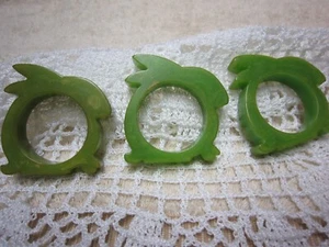 Vtg. Bakelite Bunny Napkin Rings, Green, Pre-owned, Excellent Condition! (3) - Picture 1 of 6