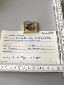 MM Mineralien Besonderheit Euxenit aus Norwegen (Sch12-5) - Bild 1 von 4