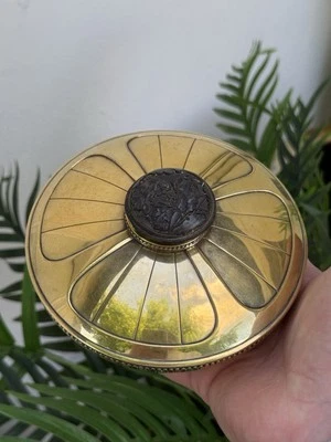 Boîte En Vermeil & Boin Taburet & Décoré D’un Samouraï En Corne & Argent Massif  - Photo 1/4