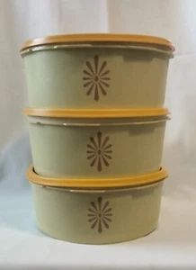 Vintage Set Of 3 8" Tupperware Cookie Storage Containers With Orangish Colored - Picture 1 of 11