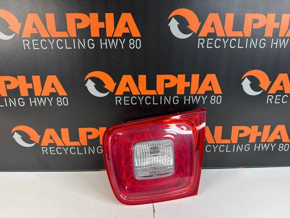 13 CHEVY MALIBU Tail Light Assembly Right Rh Inner Tail Light 22928366 Foto 1 de 4