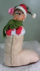Annalee 2013 10" Adorable Christmas Mouse in Ugg Boot - Picture 1 of 3