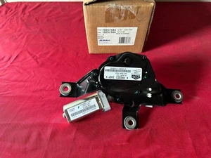 NOS NEW 2002-2007 SATRUN VUE REAR WIPER MOTOR GM 19257184 02-07 - Picture 1 of 2