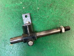 READ - Delta model 34-410 table saw blade guard mounting bracket + shaft - Picture 1 of 10