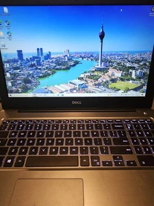Dell Inspiron 15 5567 i7-7500u 8gb ram 1tb hdd laptop with Lighted Keys USED - Afbeelding 1 van 4