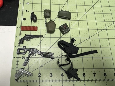 Lote de acessórios para bonecos de ação escala 1:6 – rifle, pistolas, equipamentos, visão noturna - Imagem 1 de 4