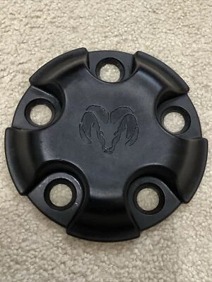 * Tapacubos original Dodge Ram 1500 2002-2008 tapa central negra 52110444aa 1 pieza Foto 1 de 3