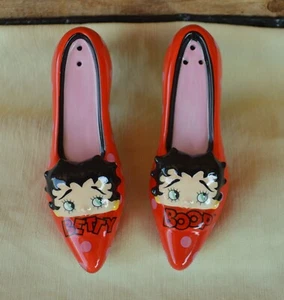 Pair Red & Pink Polka Dot Betty Boop Face on Shoes Salt & Pepper Shakers S&P - Picture 1 of 13