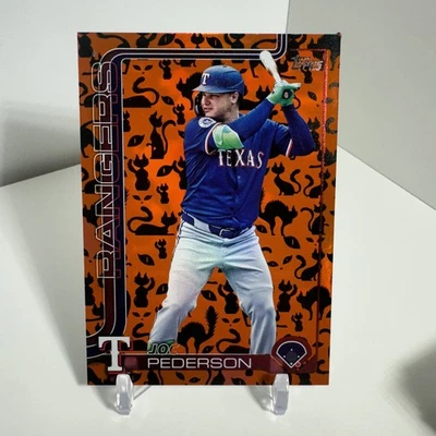 Atualização Topps 2025 #US125 Joc Pederson GATO PRETO Feriado Halloween Laranja /10 SSP - Imagem 1 de 2