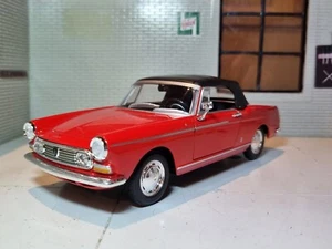 Peugeot 404 Red Cabriolet 1961 Welly Diecast Detailed G LGB 1:24 Scale Model Car - Picture 1 of 10