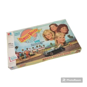 Gioco da tavolo Sweet Valley High vintage 1988 Milton Bradley USA trova il tuo ragazzo - Foto 1 di 23
