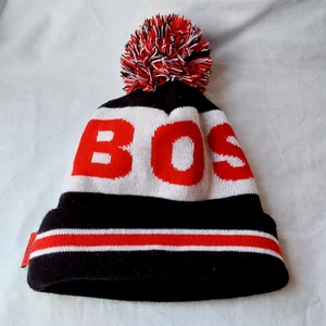 Robin Ruth Boston Red Black White Winter Stocking Hat Pom Warm - Picture 1 of 8