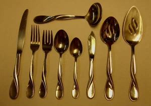 Oneida AQUARIUS USA  CHOICE PIECE SIlverware Stainless Flatware  - Picture 1 of 9