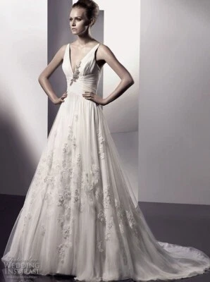 Enzoani Elloise White Chiffon Swarovski Applique Wedding Gown Size 12 $1499 - Image 1 of 3