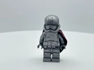 LEGO Star Wars Captain Phasma Minifigure - sw0684 - Set 75103 - Picture 1 of 4