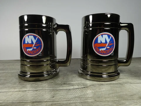 Set Of 2 - NY Islanders Chrome Glass Mug NHL Merch - NWT MINT Condition Cover
