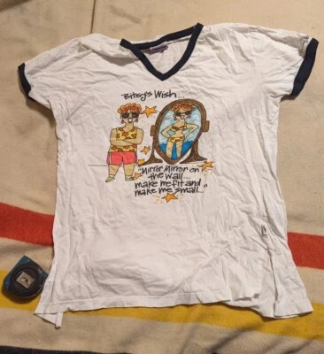 Camiseta Vintage Mujer Curves Emerson Street Night L Años 90 Blanco Espejo Espejo  Foto 1 de 4