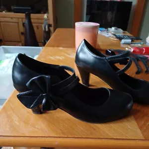 Ladies Size 7 Black Jane Shoes Bowknot on straps 3" heels Hallibana VGC - Picture 1 of 7