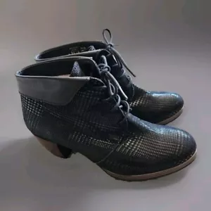 Wolky Comfort Boots 07983-901 BLACK DROPS Jacquerie WOMEN'S Size 39 (US 8.5) - Picture 1 of 11