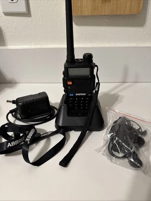 Baofeng UV-5R 8W Long Range Dual Band UHF VHF Handheld Ham Radio Walkie Talkie - Image 1 of 4