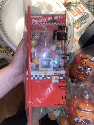 FNAF Cupcake Bonanza Arcade Vaso Taza con Pajita AMC Teatros Preventa 4 de Diciembre NUEVO Foto 1 de 4
