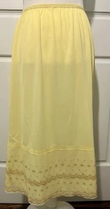 Vintage 1960's Kayser Yellow Nylon Half Slip Lace & Embroidered Trim Size L - Picture 1 of 6