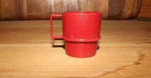 Platos de juguete ~ Taza Tupperware: rojo - Imagen 1 de 2