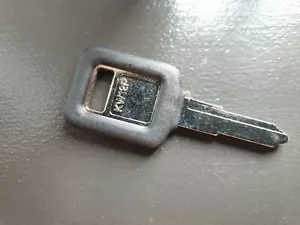 KAWASAKI MOTORBIKE KEY BLANK KW12P for GTR GPX GPZ KLR KX ZN ZR ZX ZXR - Picture 1 of 3